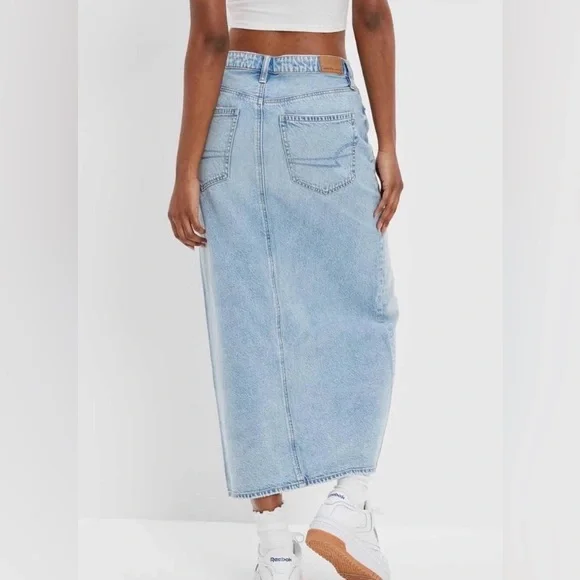 American Eagle AE Dreamy Drape Low Rise Denim Maxi Skirt Front Slit Womens 12 - Picture 2 of 9